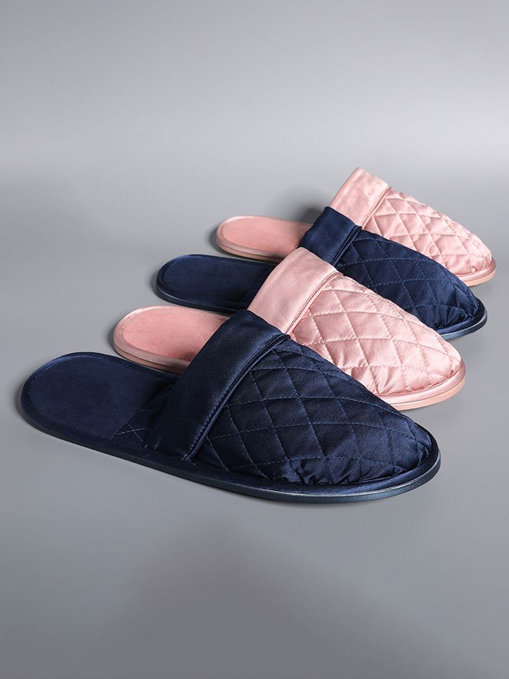 Ladies Luxurious Closed-toe Silk House Slippers For All Seasons