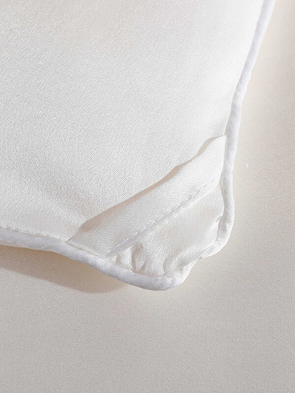 Summer Silk Covered Silk Comforter