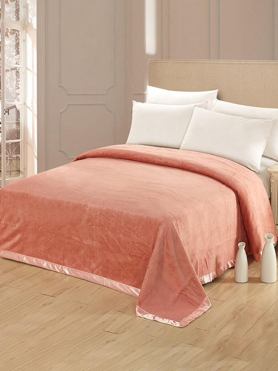 FreedomSilk All Season Trimmed Silk Blanket