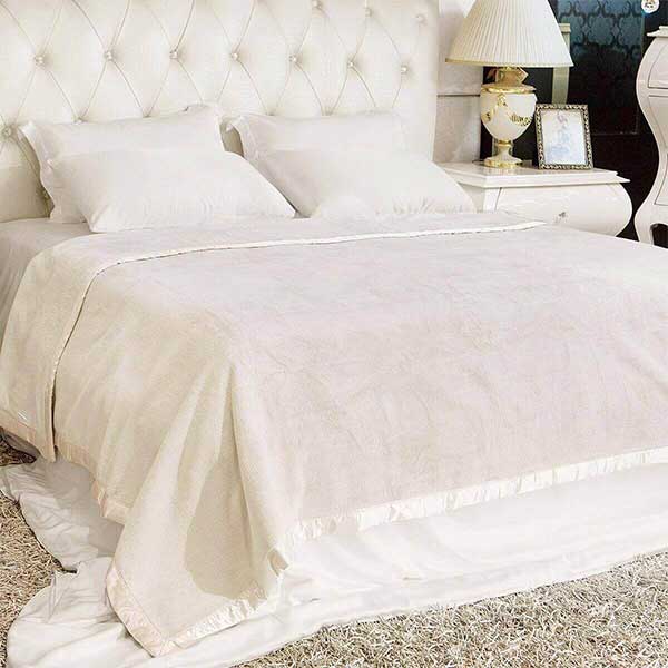 Luxurious Soft Warm Silk Blanket With Silk Edges [SB014] 129.00