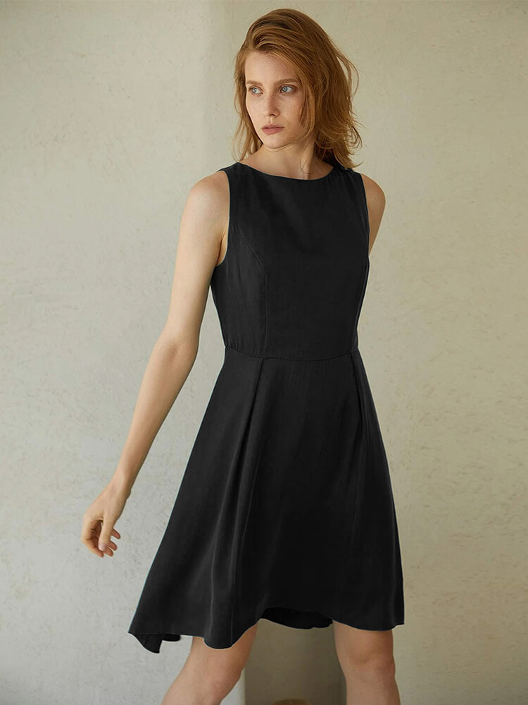 22 Momme Jewel Neck Sleeveless Little Black Dress for Women
