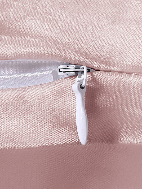 19 Momme Terse Silk Pillowcase With Hidden Zipper