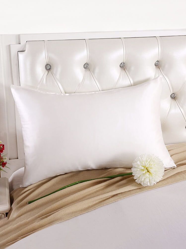 22 Momme Mulberry Silk Pillowcase For Hair and Skin With Zipper