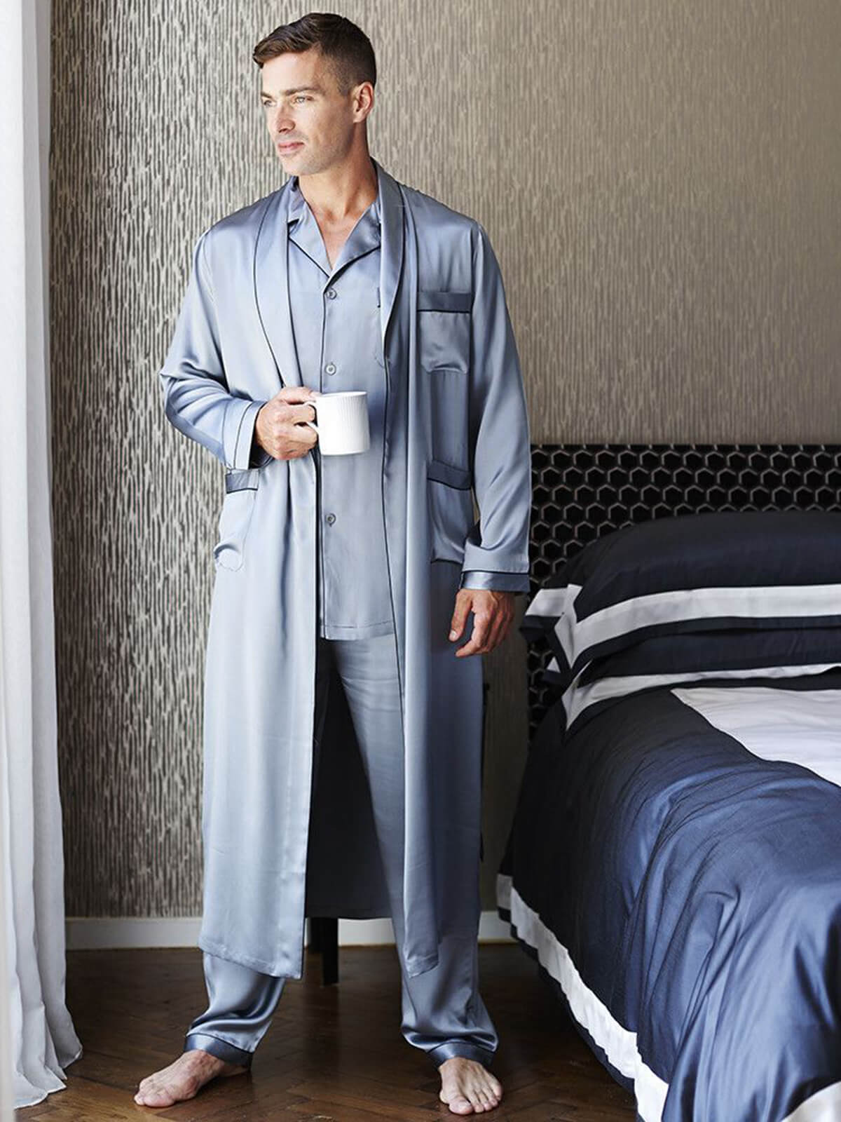 19 Momme Mens Luxury Silk Pajamas Robe Set with Trimming - Click Image to Close