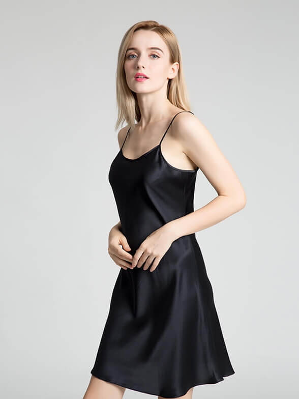 22 Momme Classic Round Neck Mid-Length Silk Chemise