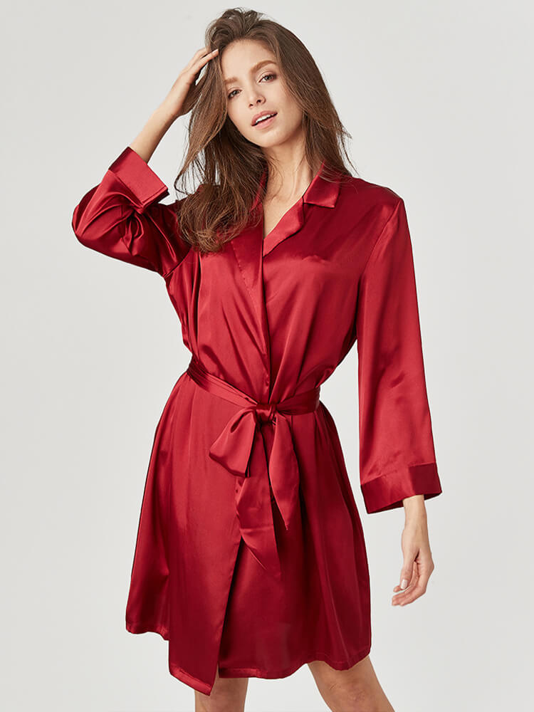 22 Momme Classic Lapel Collar Long Sleeve Silk Robe For Women