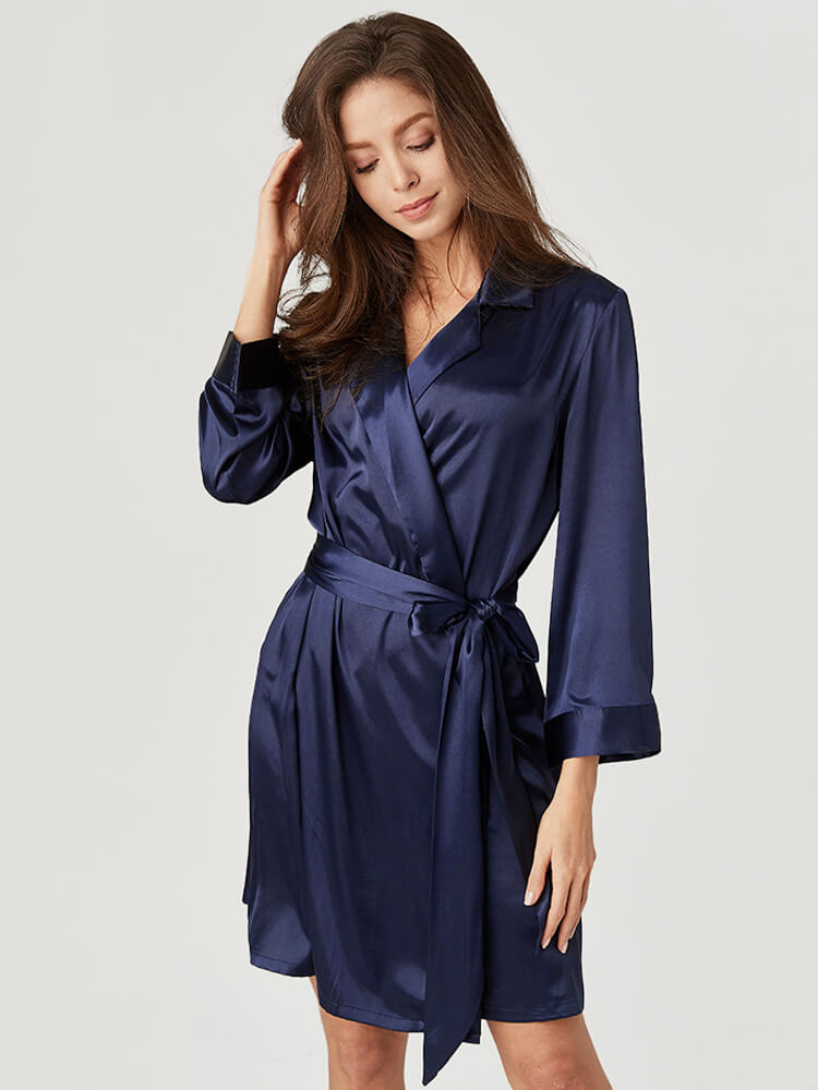 22 Momme Classic Lapel Collar Long Sleeve Silk Robe For Women