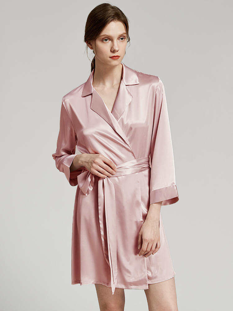 22 Momme Classic Lapel Collar Long Sleeve Silk Robe For Women