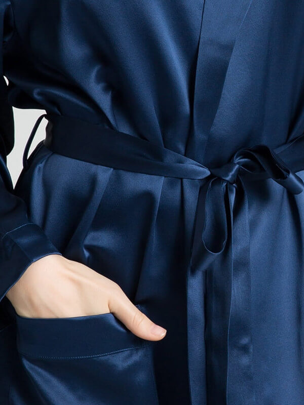 19 Momme Classic Womens Shawl Collar Long Silk Robe