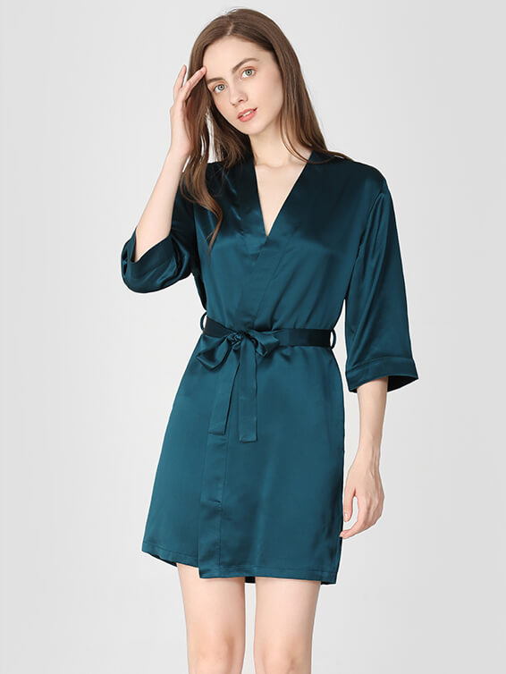 Elegant Kimono Collar Short Silk Robe For Women With Belt