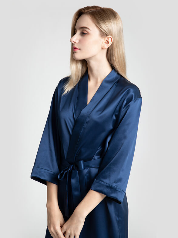 Elegant Kimono Collar Short Silk Robe For Women With Belt