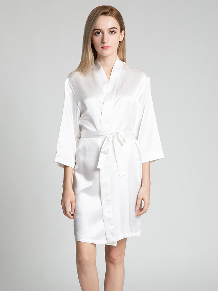 Elegant Kimono Collar Short Silk Robe For Women With Belt