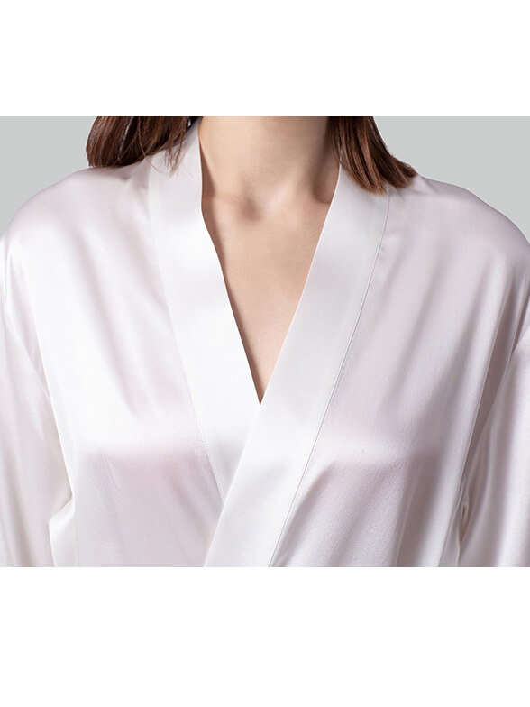 Elegant Kimono Collar Short Silk Robe For Women With Belt