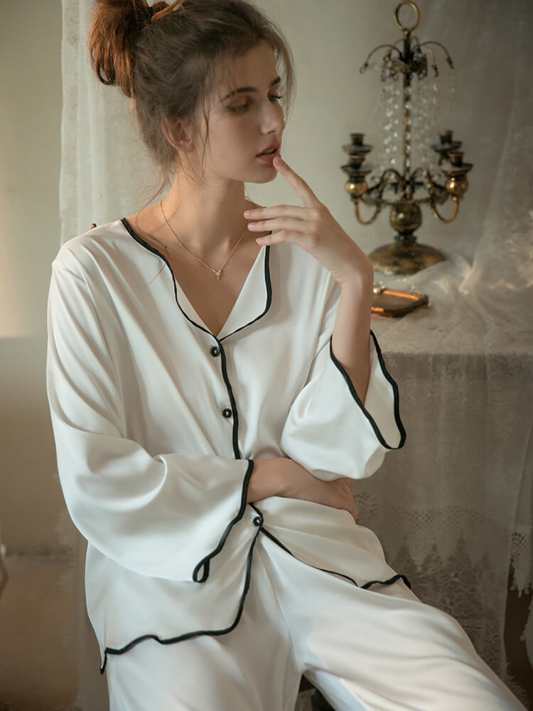 19 Momme Stylish Long Silk Pj Set with Contrasted Wavy Trimming