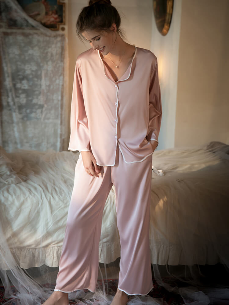 19 Momme Stylish Long Silk Pj Set with Contrasted Wavy Trimming