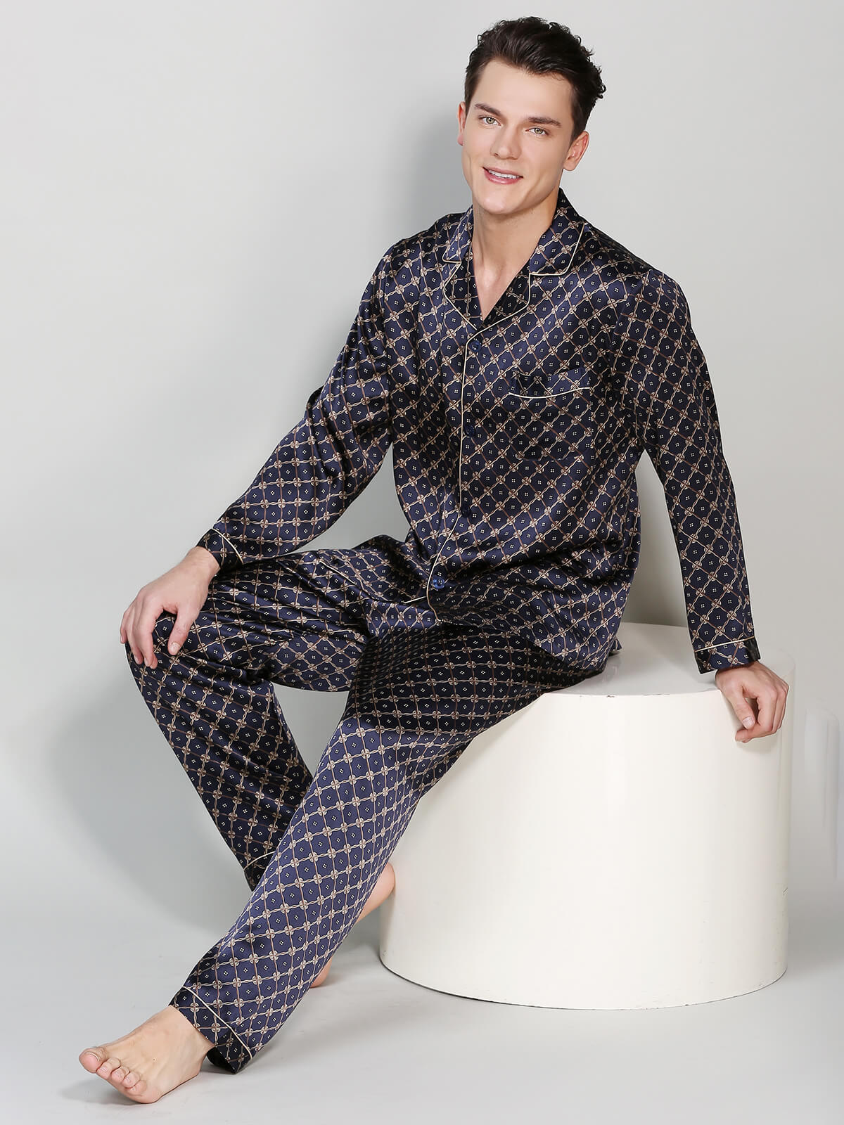 19 Momme Men's Navy Blue Geometric Print Silk Pajama Set