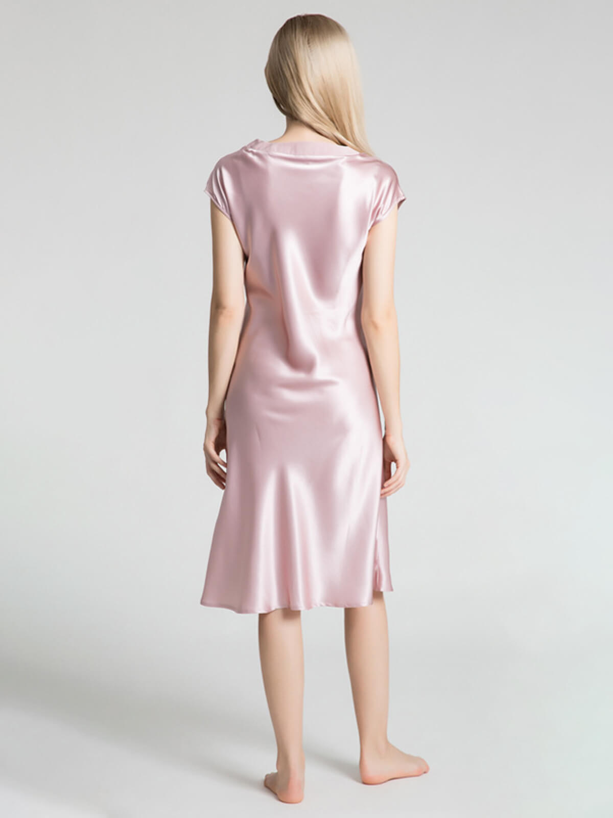 22 Momme V-Neck Elegant Mid-Length Silk Nightgown Drop Shoulders