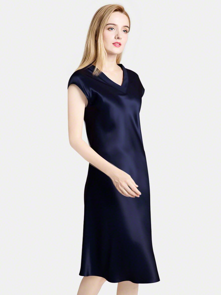 22 Momme V-Neck Elegant Mid-Length Silk Nightgown Drop Shoulders