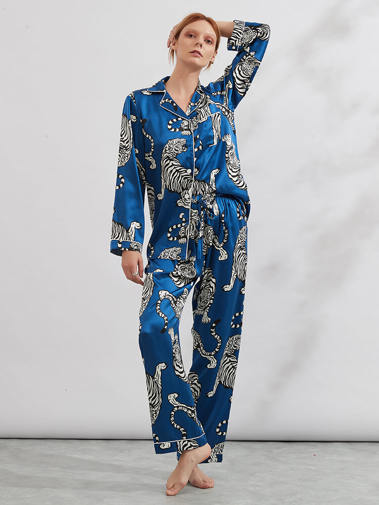 19 Momme Animal Printed Womens Navy Blue Tiger Silk Pajamas Set