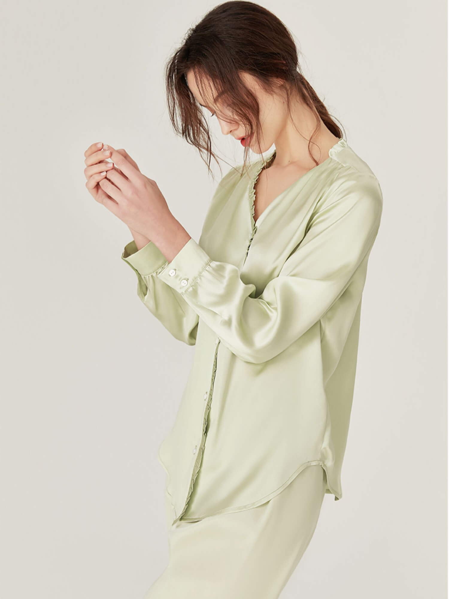 22 Momme V-Neck Fungus-Trimmed Long Sleeve Silk Pajamas Set
