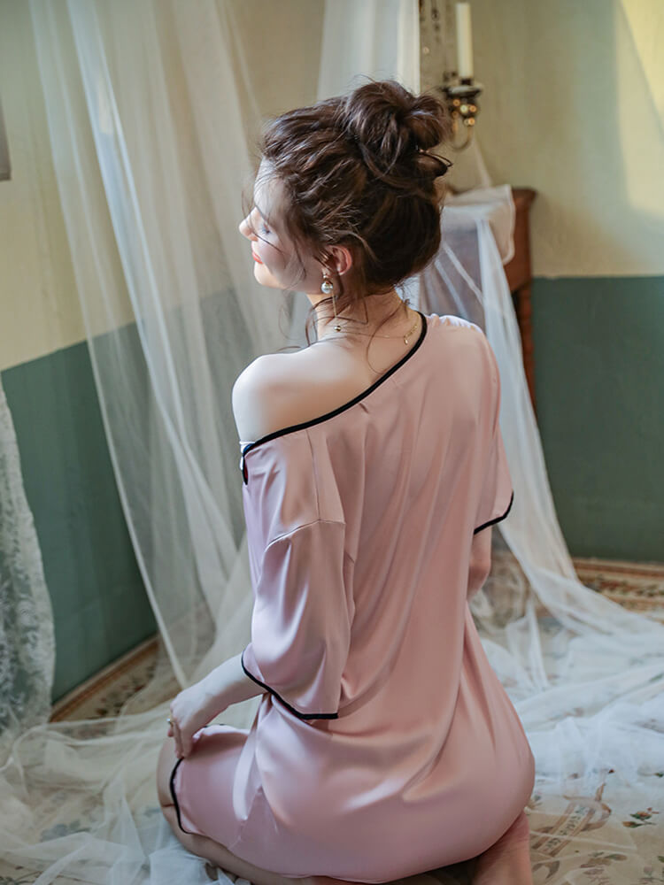 22 Momme Stylish Wavy Hem Piped Button Up Silk Nightshirt