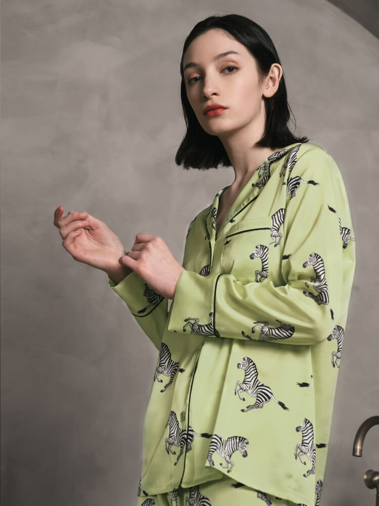 19 Momme Pink Hydrangea Printed Long Sleeve Silk Pajamas Set