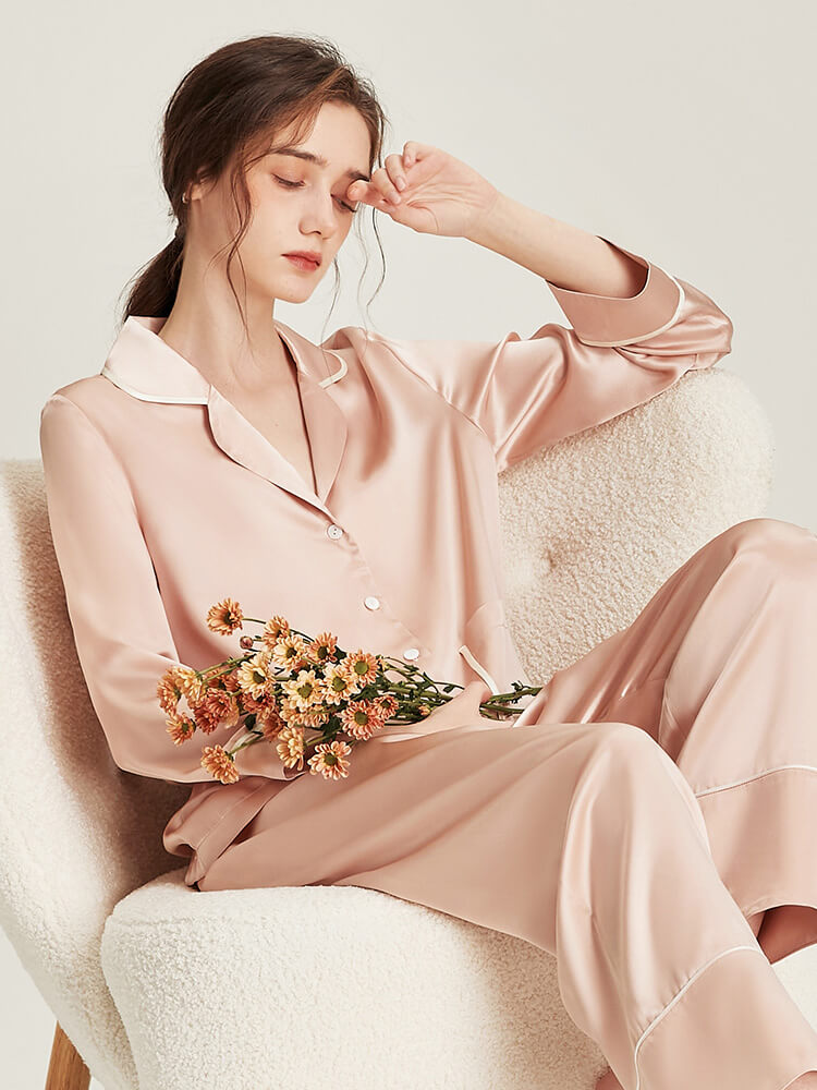19 Momme Women Elegant Black Silk Pajama Set with Trimmed Pocket