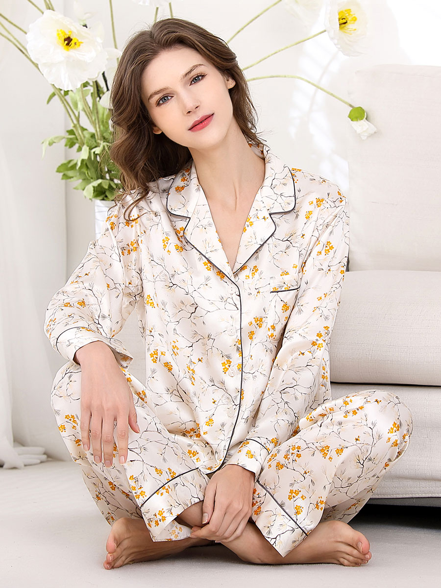 19 Momme Branch Print Long White Silk Pajama Set for Women