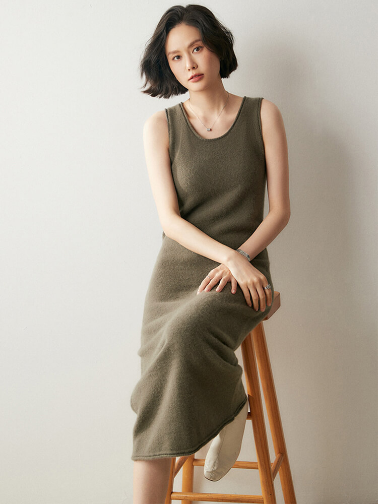 Sleeveless Scoop Neck Midi Cashmere Tank Dress
