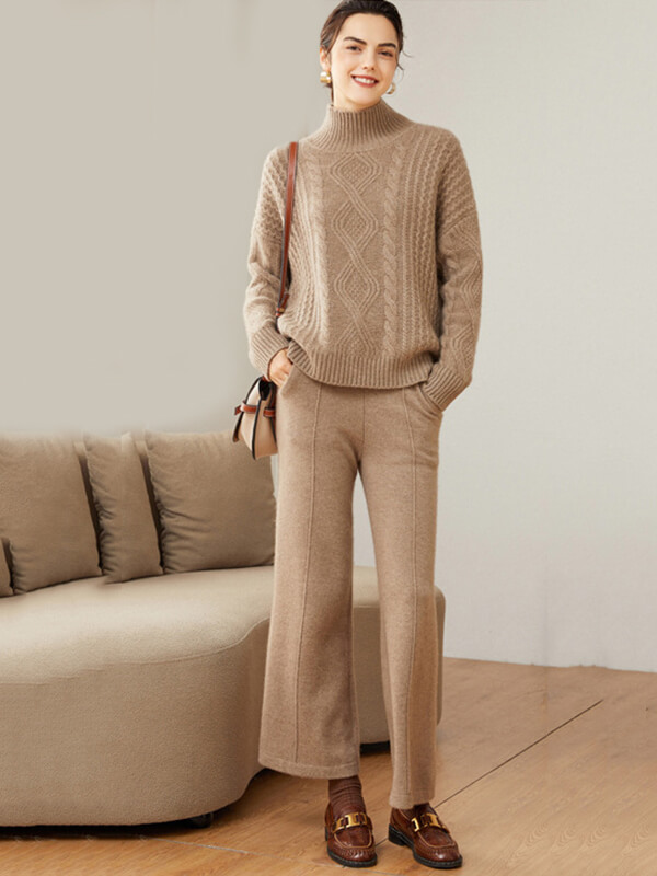 Cable-Knit Turtleneck Cashmere Sweater