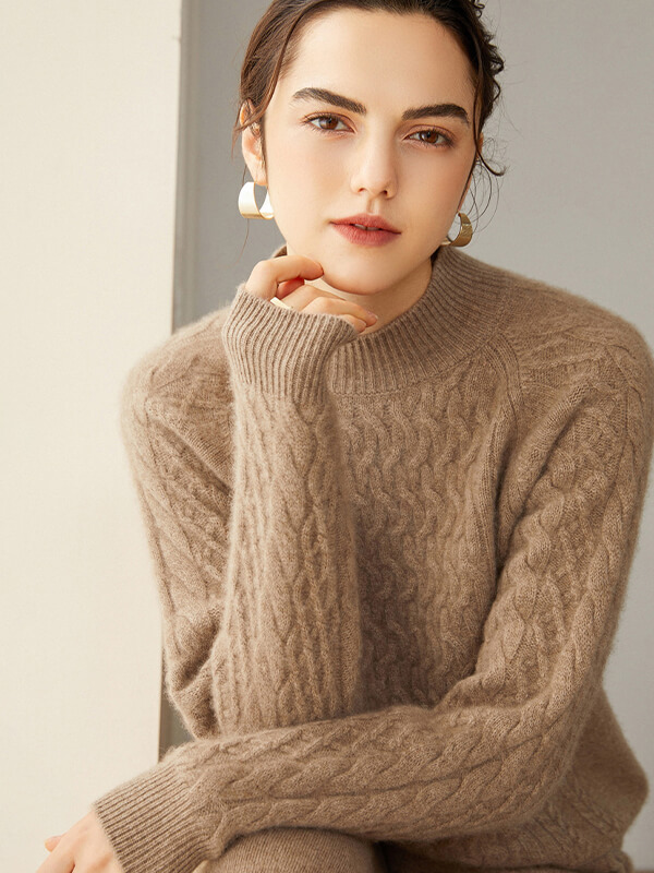 Cable-Knit Long Sleeve Cashmere Mock Neck Sweater