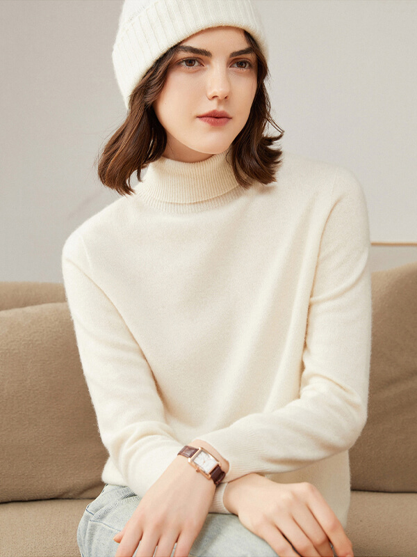 Classic Cashmere Turtleneck Sweater