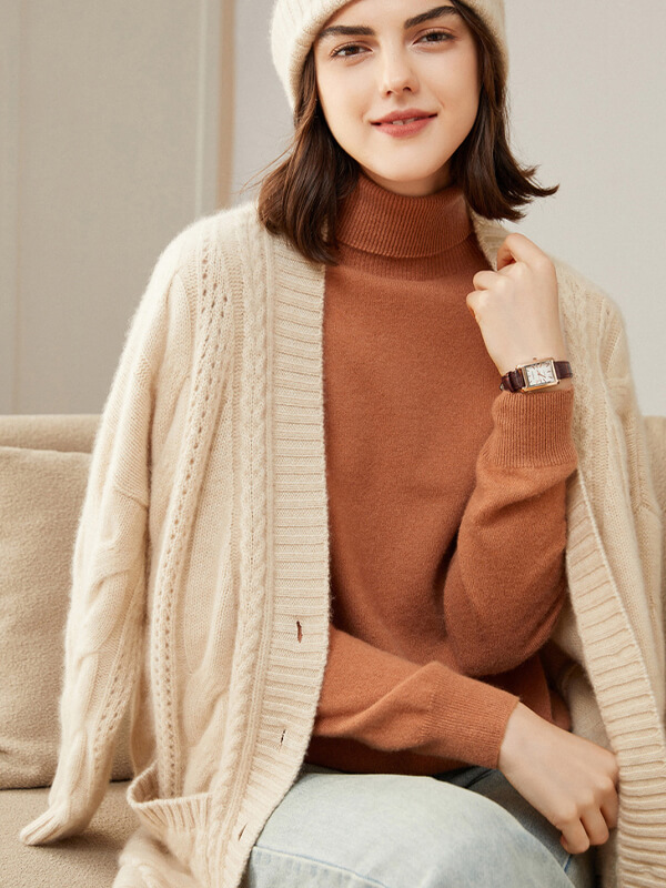 Classic Cashmere Turtleneck Sweater