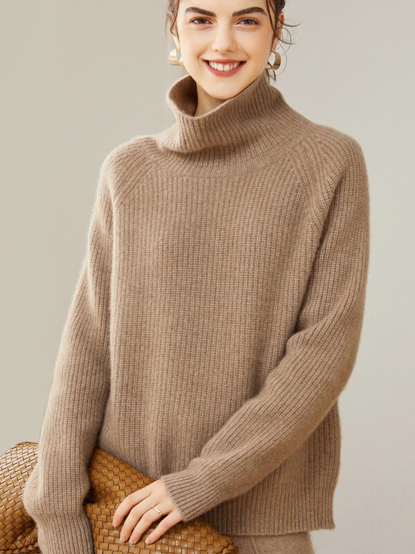 Women's Ribbed 100% Cashmere Turtleneck Sweater